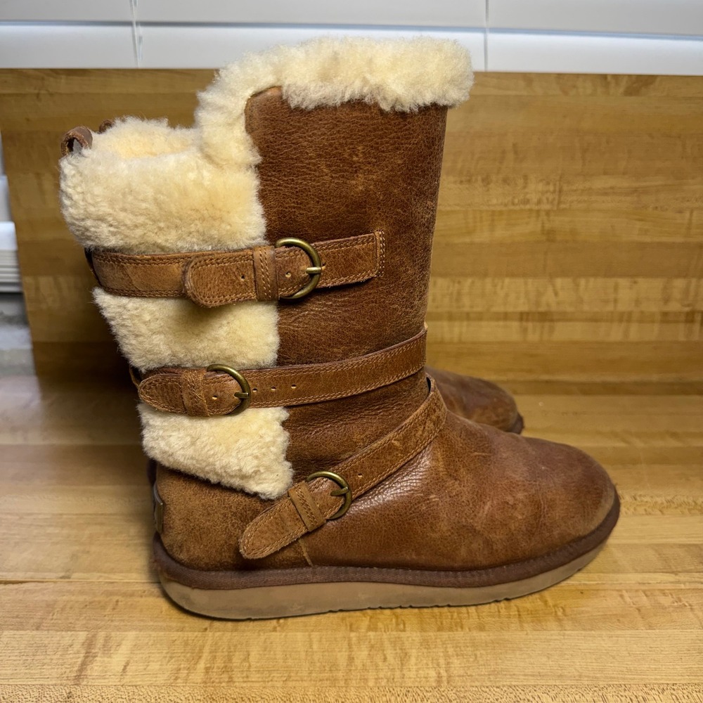 UGG Australia Triple Buckle Leather Shearling Boots Brown 1005380 Womens 9